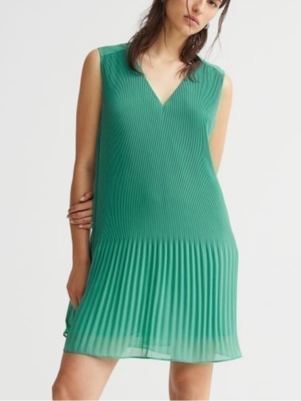 Sleeveless V-Neck Green Pleated Dress size XL